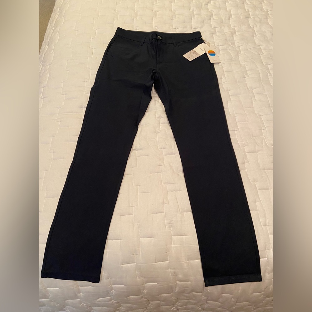 Men’s Navy Vuori Meta Pant